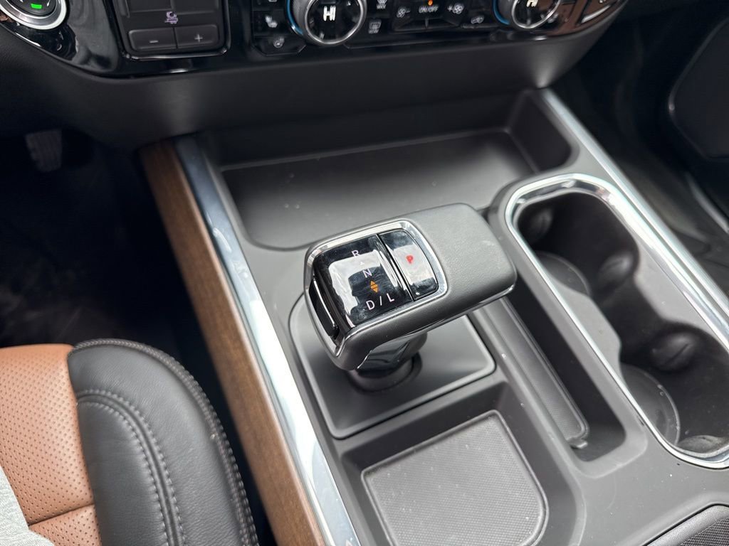 Used 2025 Chevrolet Silverado 1500 High Country image 24