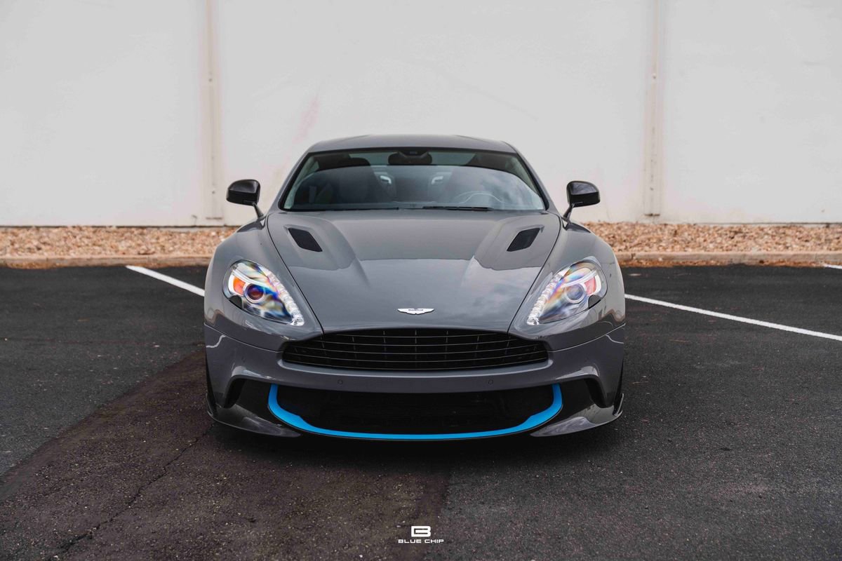 Used 2018 Aston Martin Vanquish S image 11