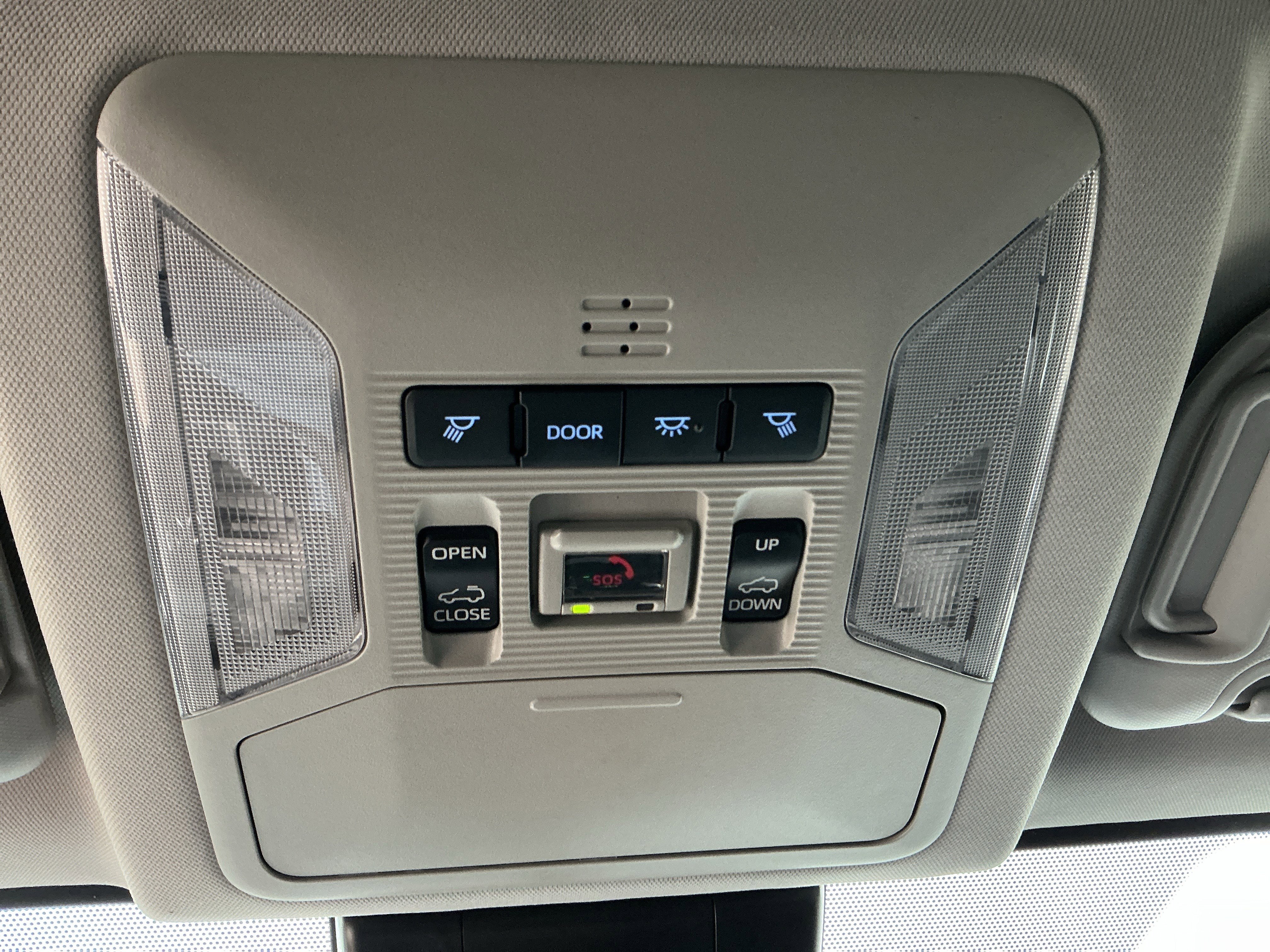 Used 2022 Toyota RAV4 XLE Premium FWD image 30