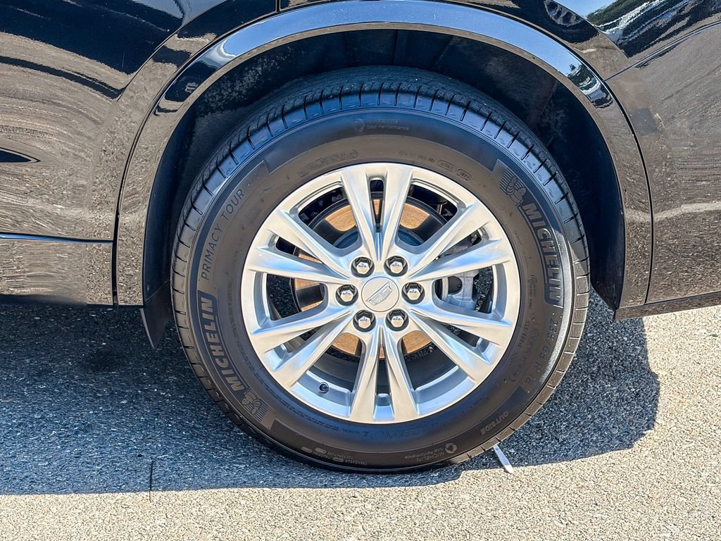 Certified 2024 Cadillac XT6 Luxury w/ LPO, Floor Liner Package AWD/4WD image 11