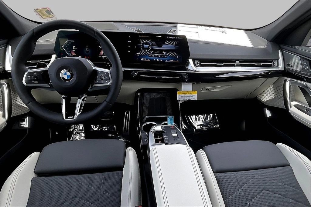 New 2026 BMW X2 xDrive28i w/ Technology Package AWD/4WD image 5