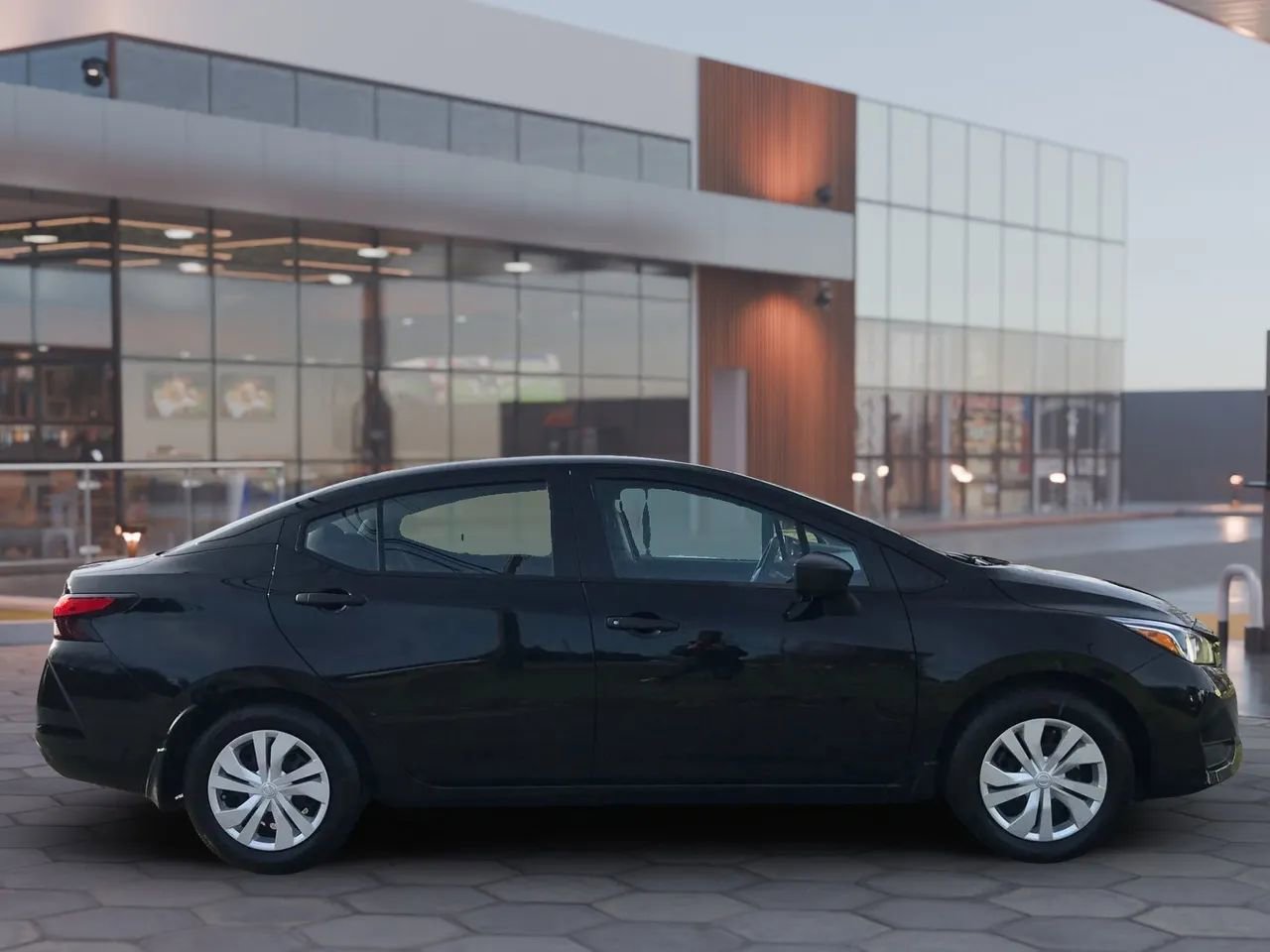 Used 2024 Nissan Versa S w/ Trunk Package image 4