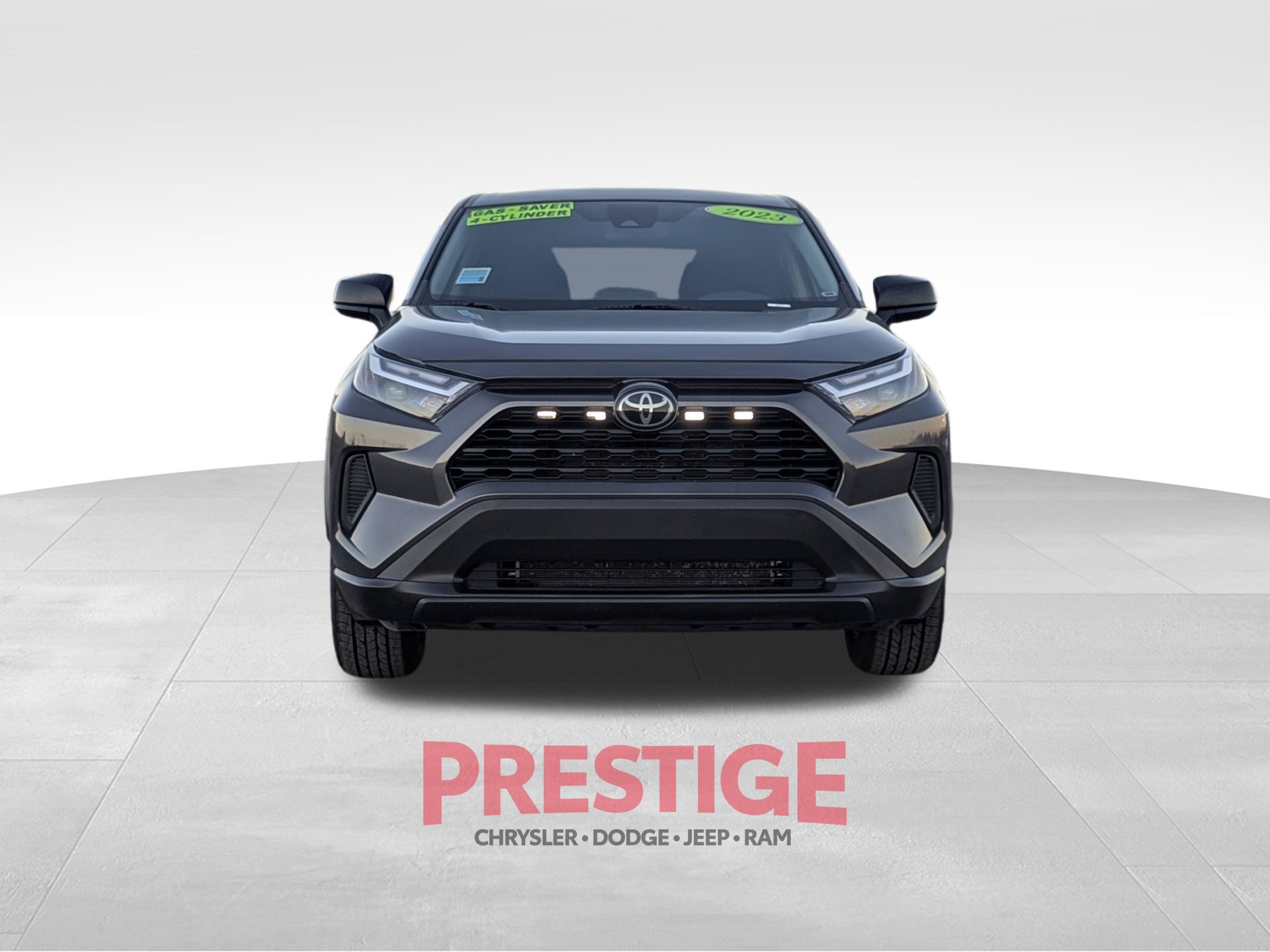 Used 2023 Toyota RAV4 LE AWD/4WD image 3
