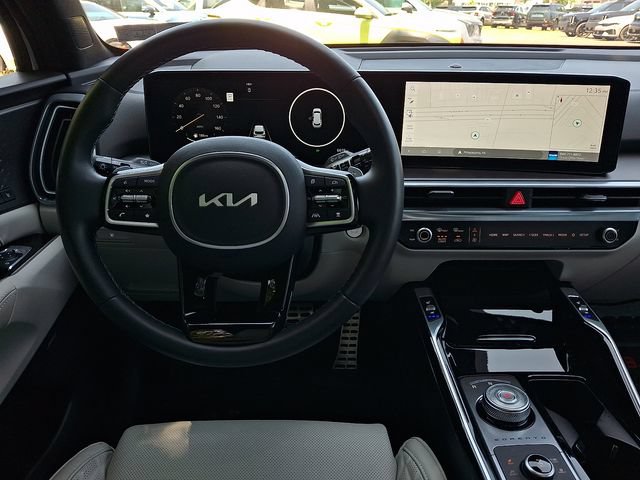 Certified 2025 Kia Sorento SX Prestige AWD/4WD image 9
