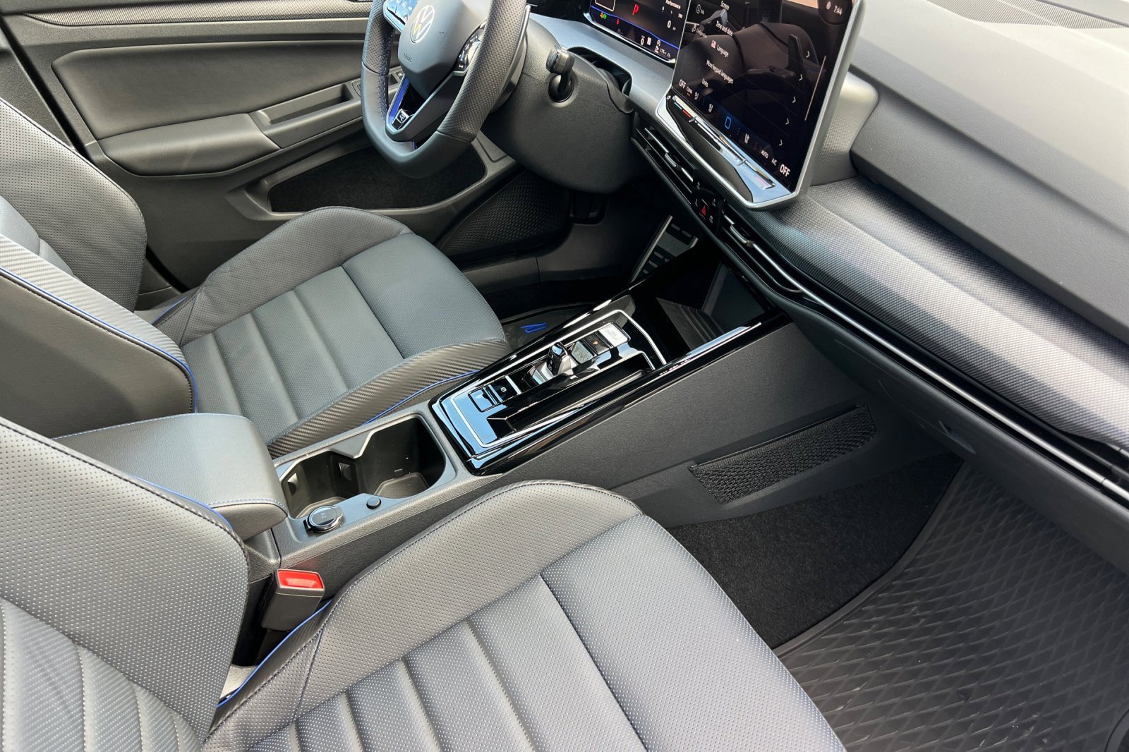 New 2025 Volkswagen Golf image 16