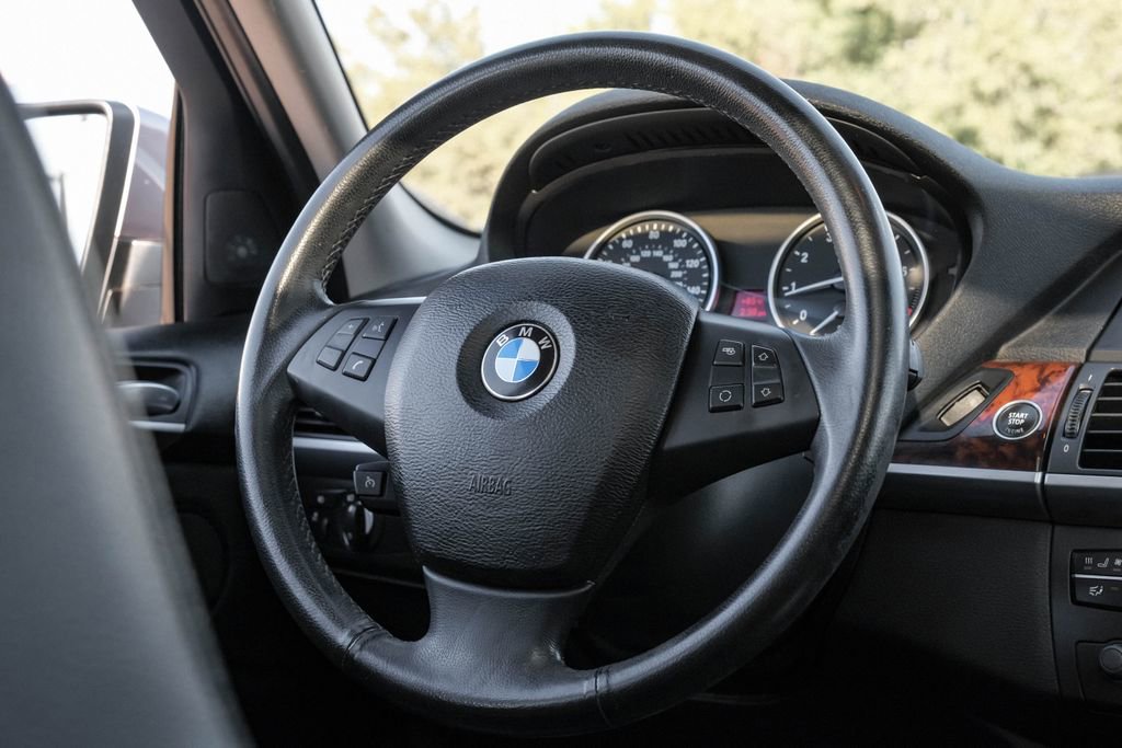 Used 2013 BMW X5 xDrive50i image 15