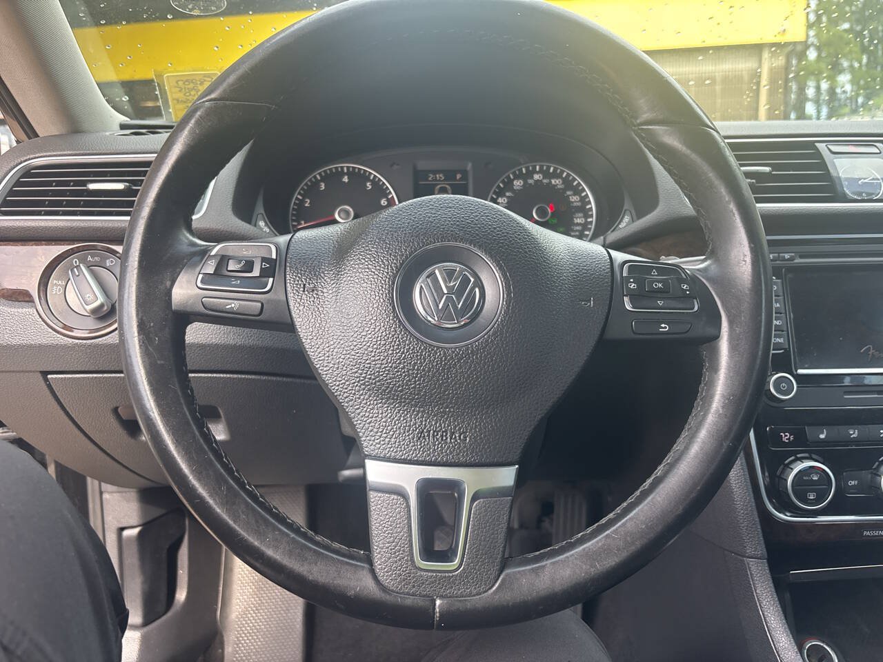 Used 2015 Volkswagen Passat 1.8T SEL Premium FWD image 12