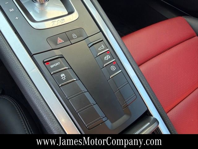 Used 2024 Porsche 718 Cayman image 15