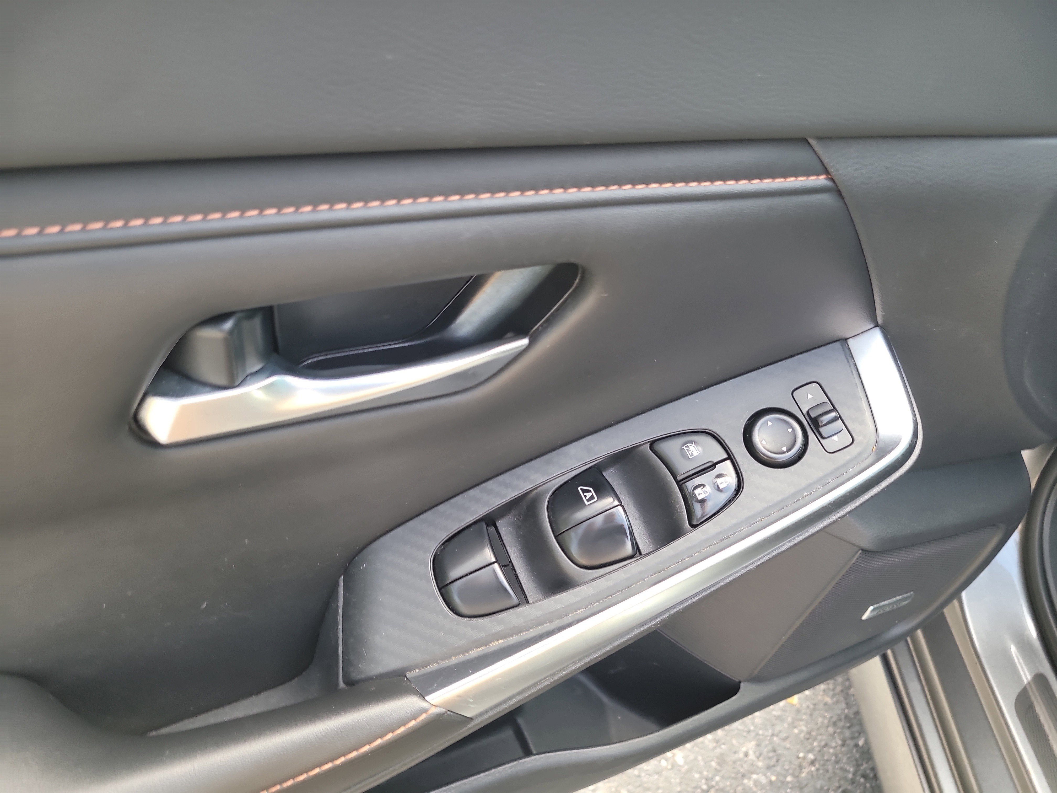 Used 2020 Nissan Sentra SR w/ Premium Package FWD image 17