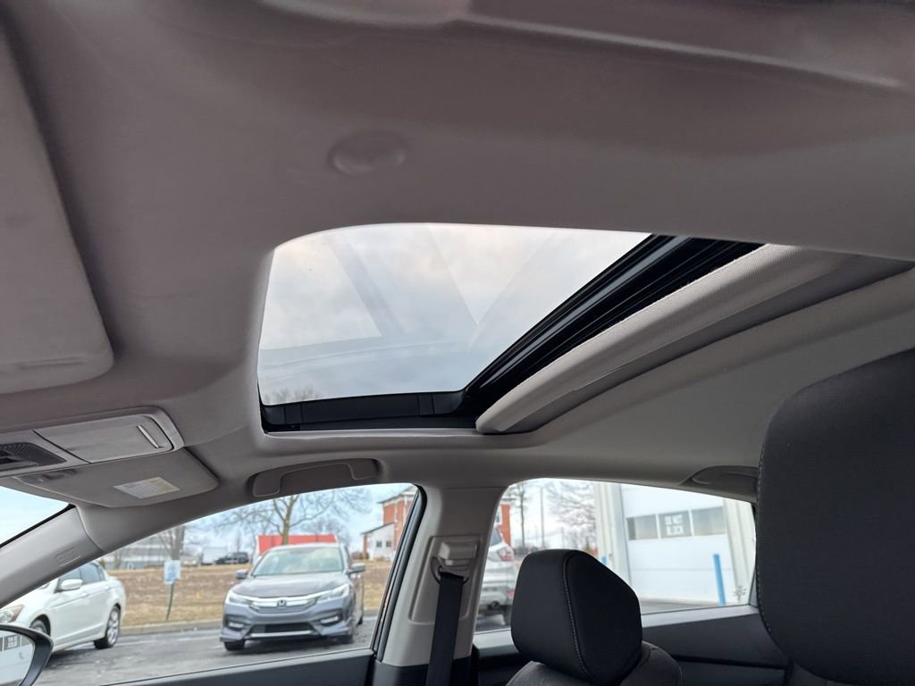 Used 2024 Honda Accord EX image 28