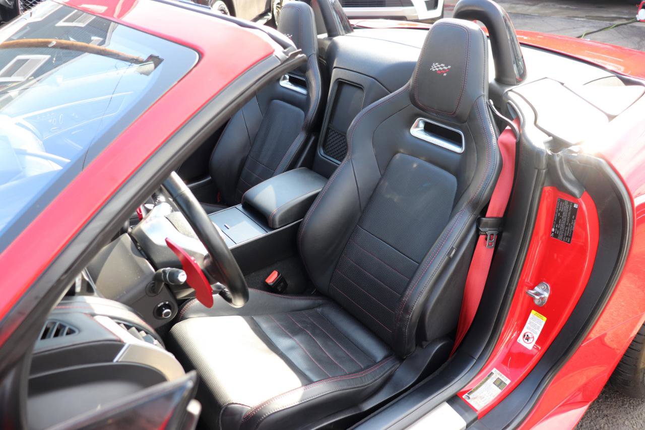 Used 2020 Jaguar F-TYPE Checkered Flag image 11