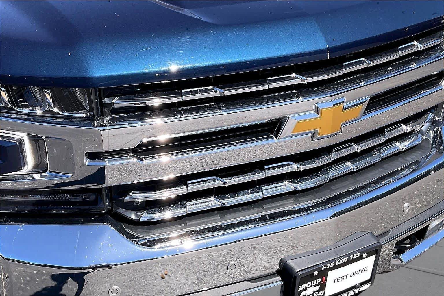 Used 2022 Chevrolet Silverado 1500 LTZ AWD/4WD image 29