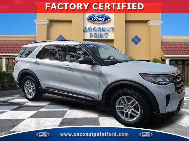 Certified 2025 Ford Explorer Active RWD image 1