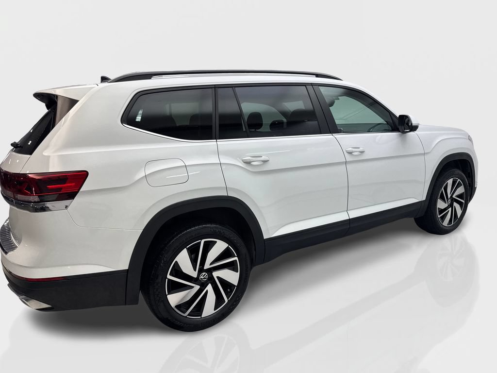 Used 2024 Volkswagen Atlas SE w/ Panoramic Sunroof Package FWD image 14
