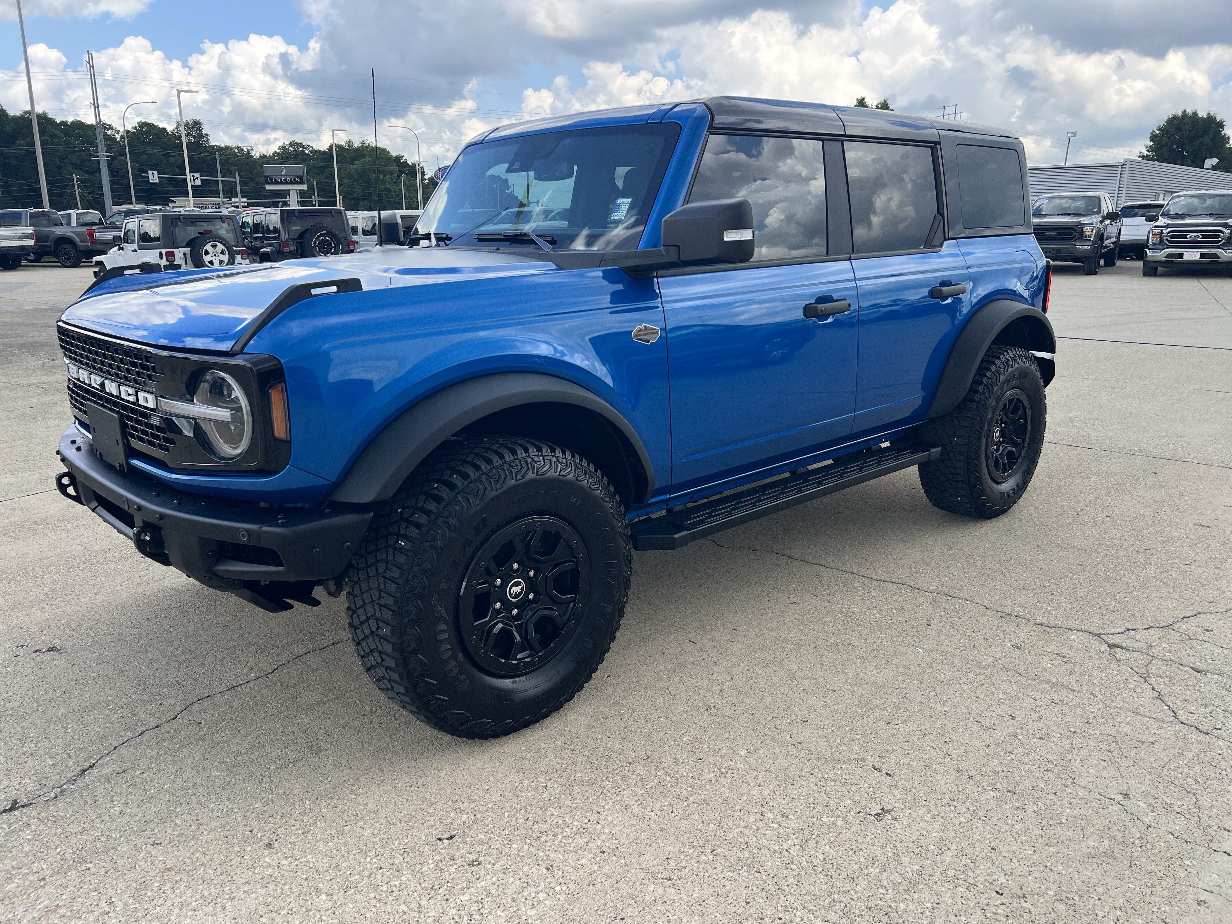 Used 2024 Ford Bronco Wildtrak AWD/4WD image 10