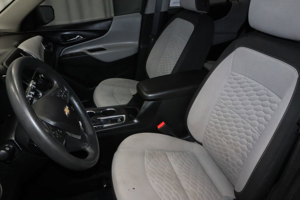 Used 2020 Chevrolet Equinox LS image 26