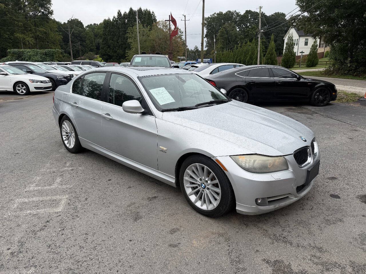 Used 2011 BMW 335i xDrive Sedan AWD/4WD image 3