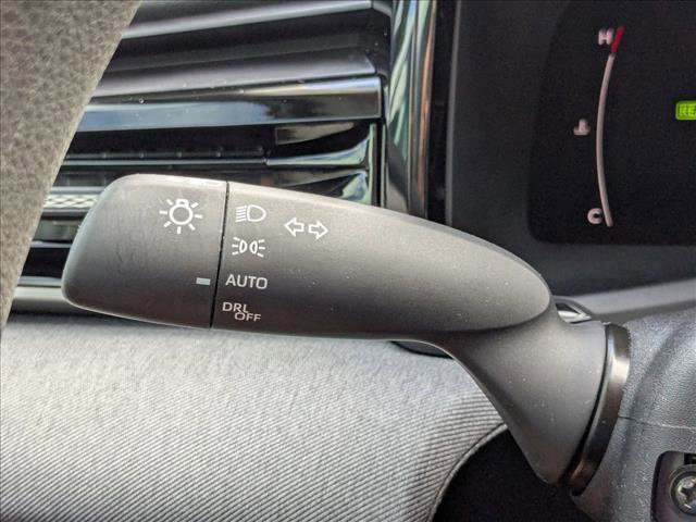 Used 2025 Toyota Camry LE w/ Convenience Package image 6