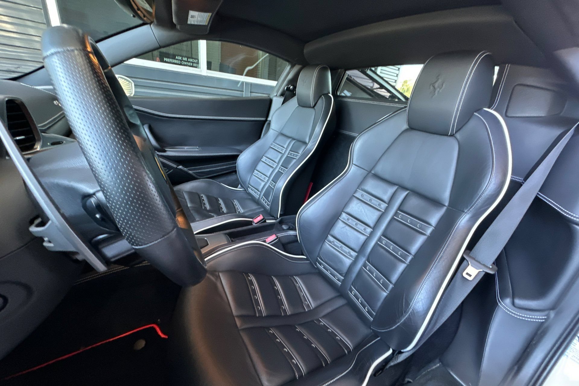 Used 2012 Ferrari 458 Italia Coupe RWD image 5
