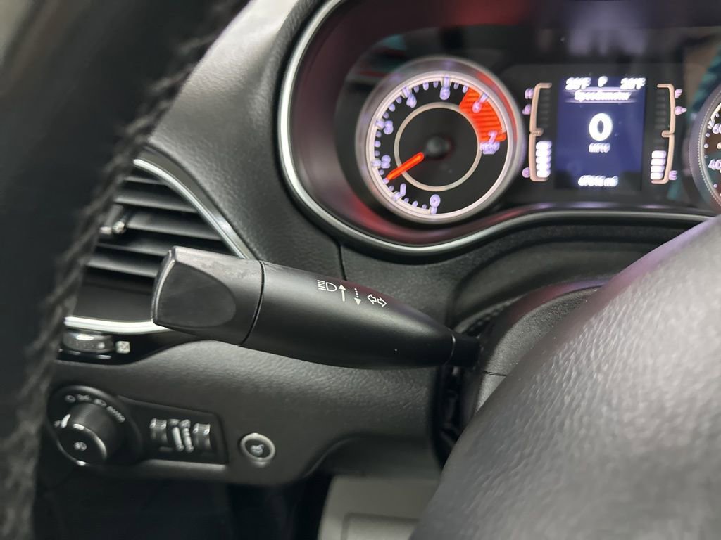 Used 2019 Jeep Cherokee Latitude Plus image 36