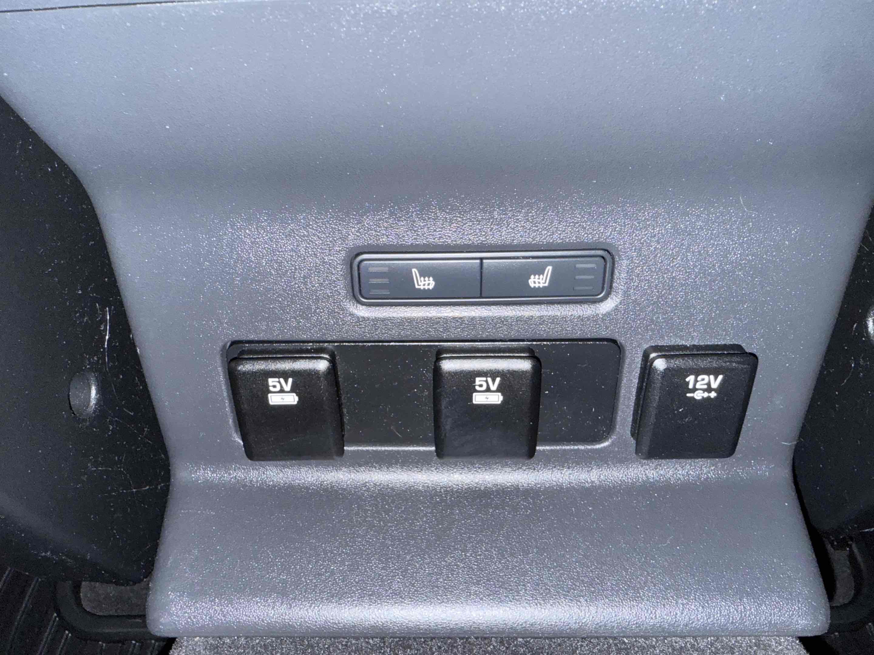 Used 2018 Land Rover Range Rover Velar R-Dynamic SE image 78