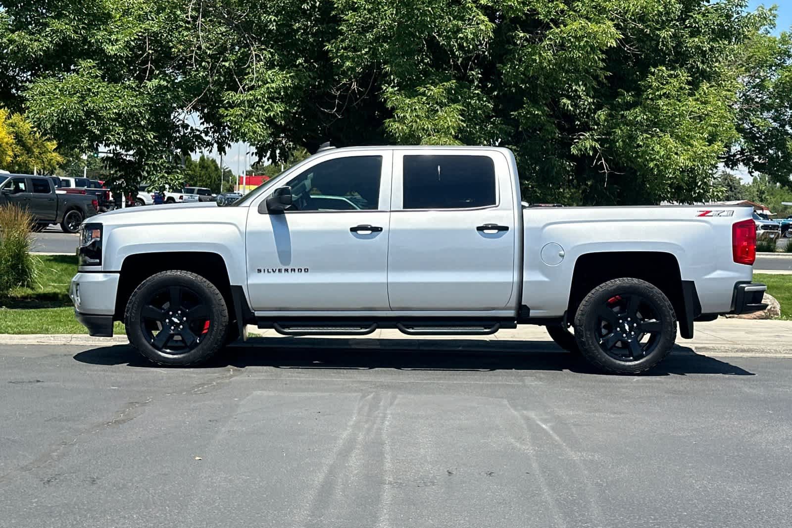Used 2018 Chevrolet Silverado 1500 LTZ Z71 w/ Redline Edition AWD/4WD image 5