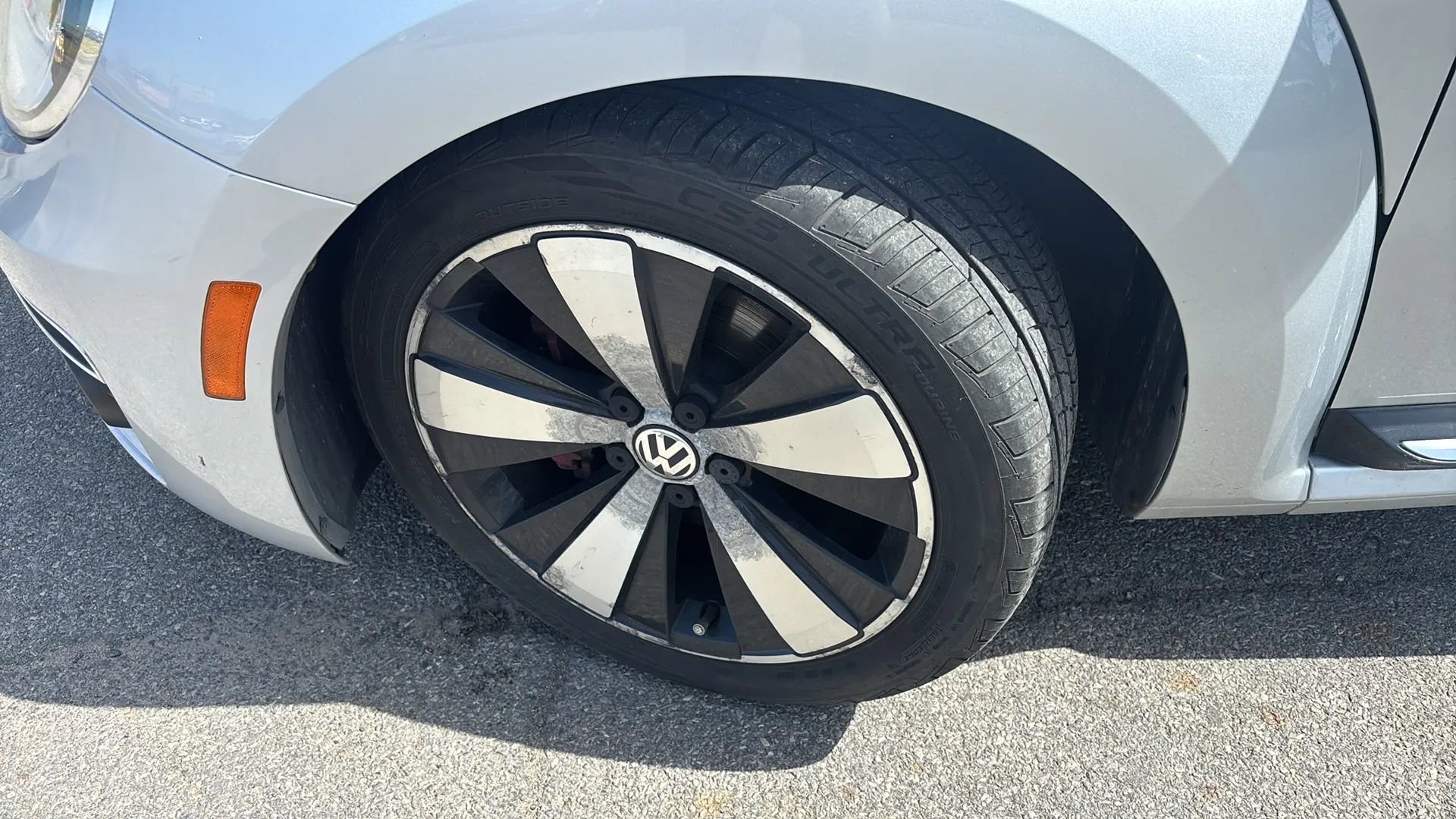 Used 2014 Volkswagen Beetle R-Line image 28