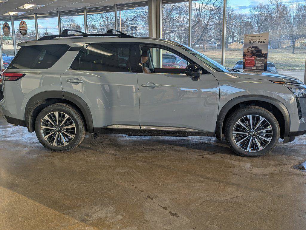 New 2026 Nissan Pathfinder Platinum AWD/4WD image 10