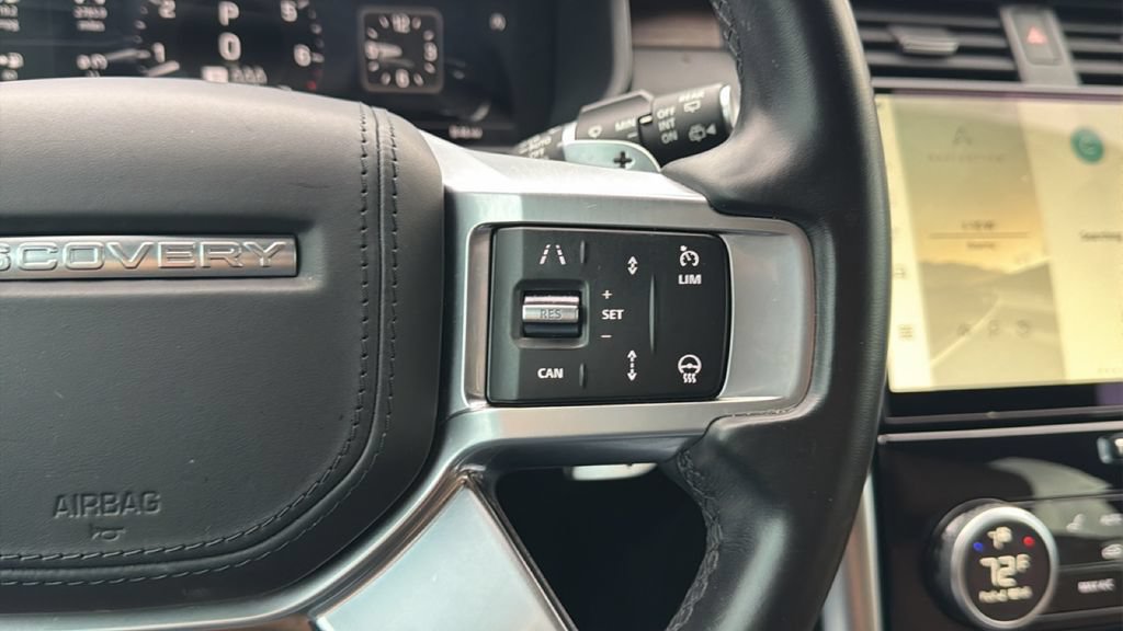 Used 2023 Land Rover Discovery Metropolitan Edition AWD/4WD image 19