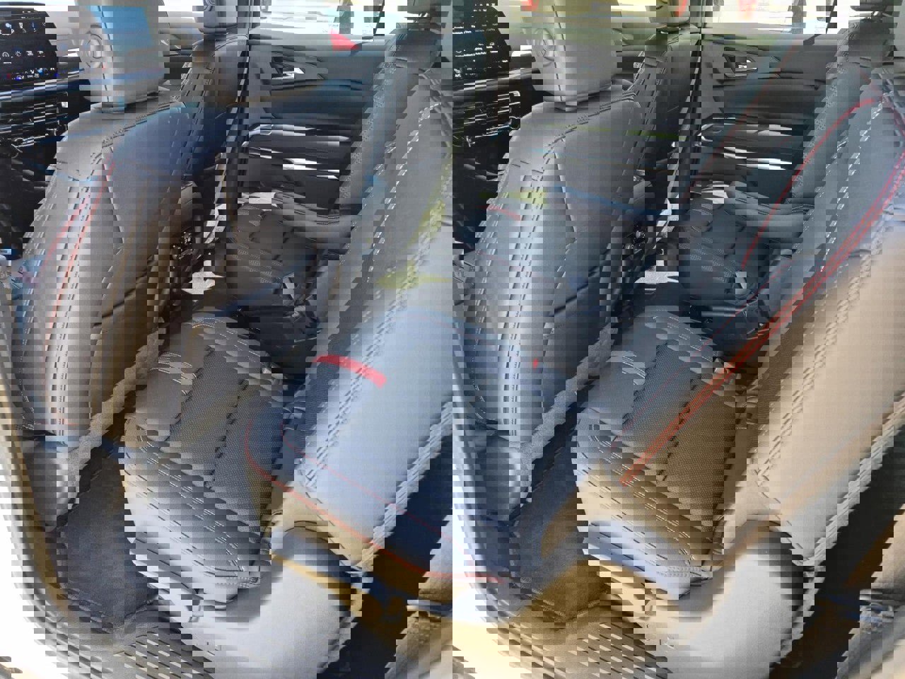 New 2026 Chevrolet Traverse RS FWD image 12