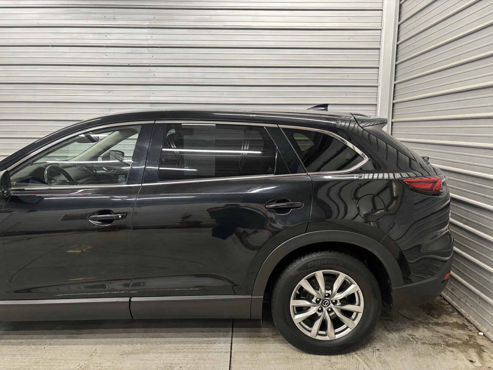 Used 2018 MAZDA CX-9 Touring w/ Touring Premium Package image 5