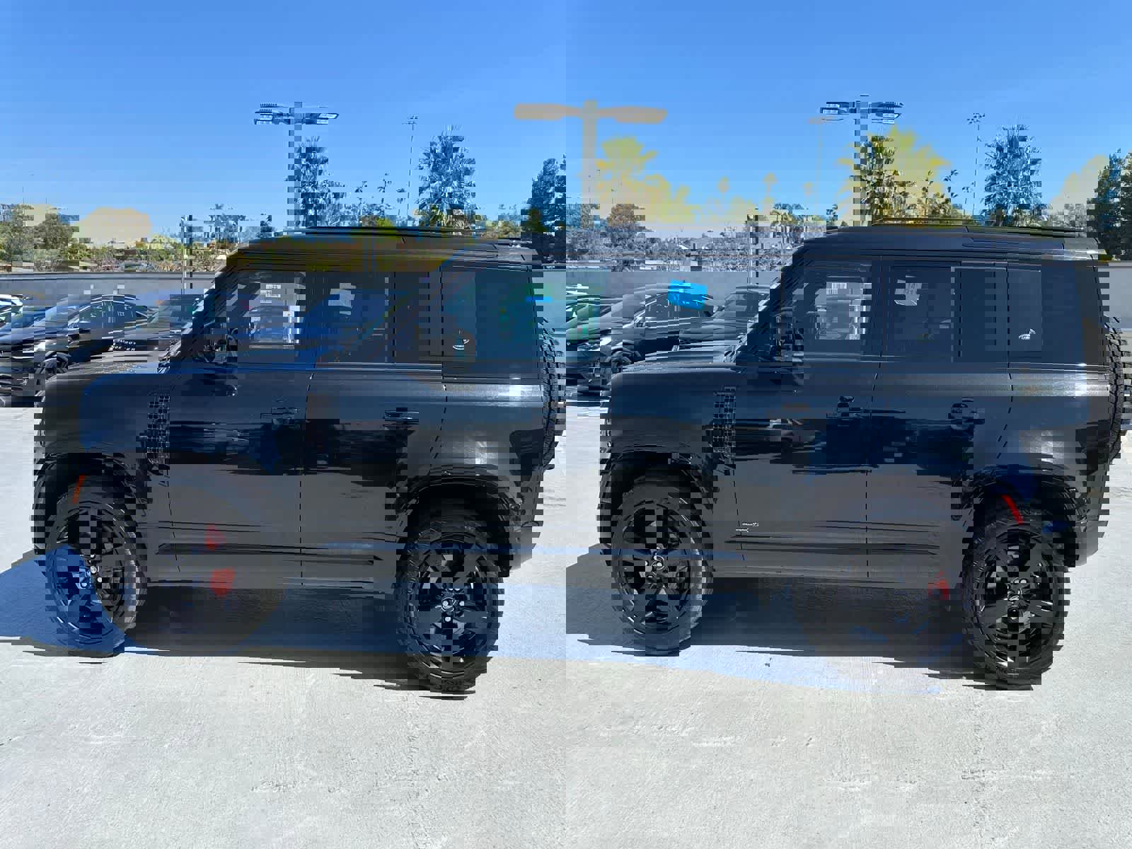 Used 2024 Land Rover Defender 110 X image 2