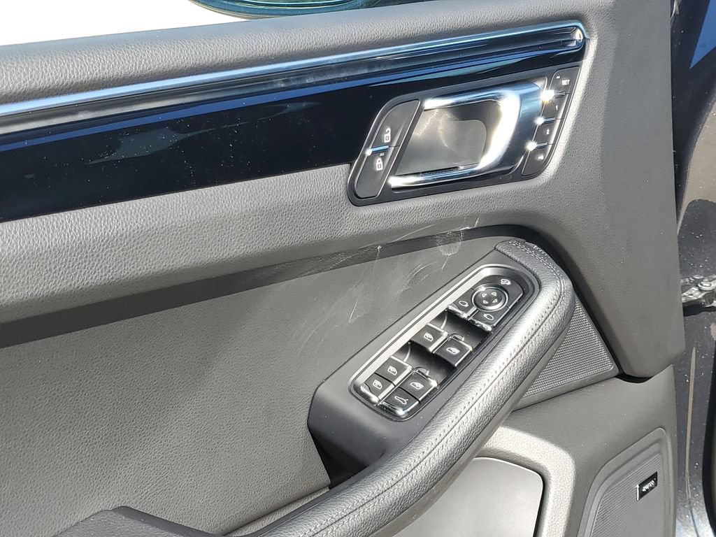 New 2026 Porsche Macan AWD/4WD image 19