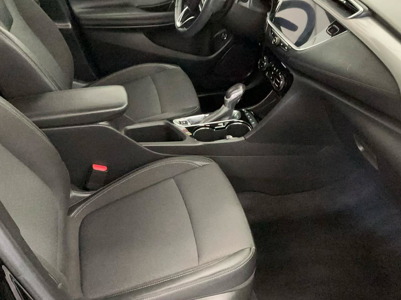 Used 2022 Buick Encore GX Select w/ Sport Touring Package AWD/4WD image 12