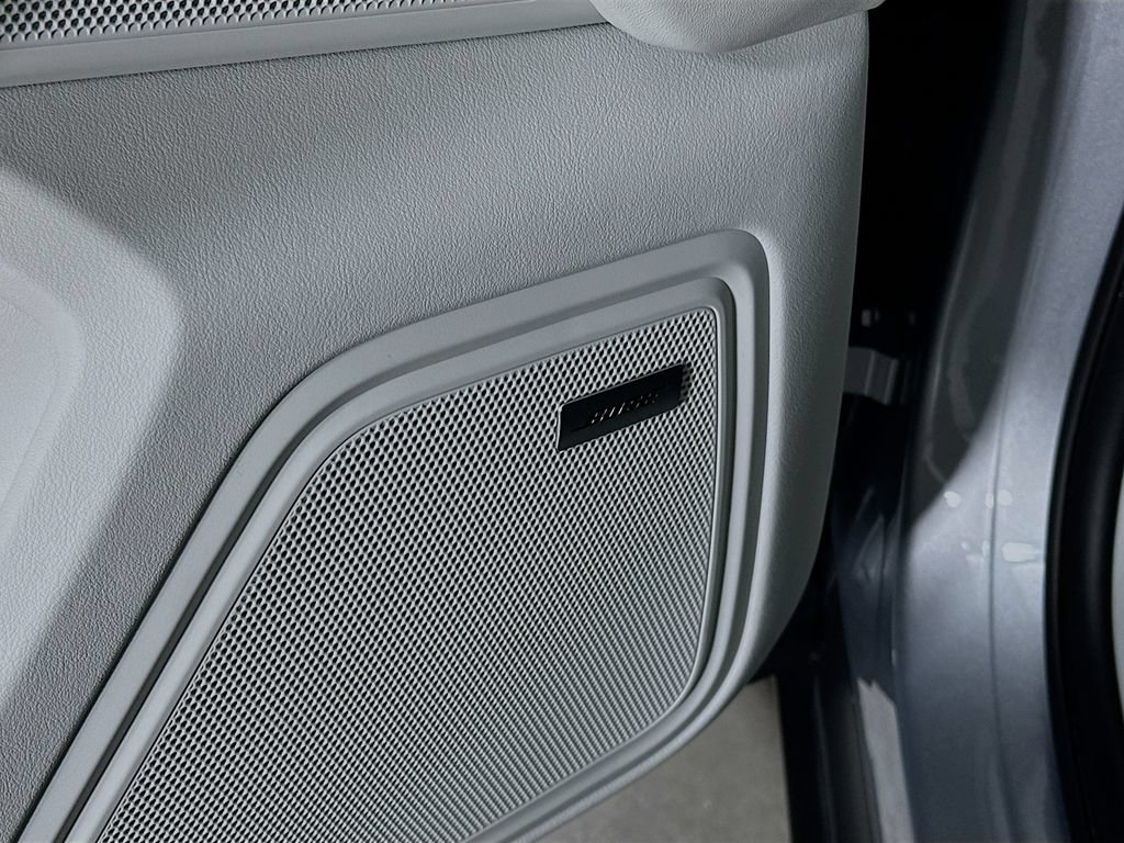 New 2025 Porsche Macan AWD/4WD image 21
