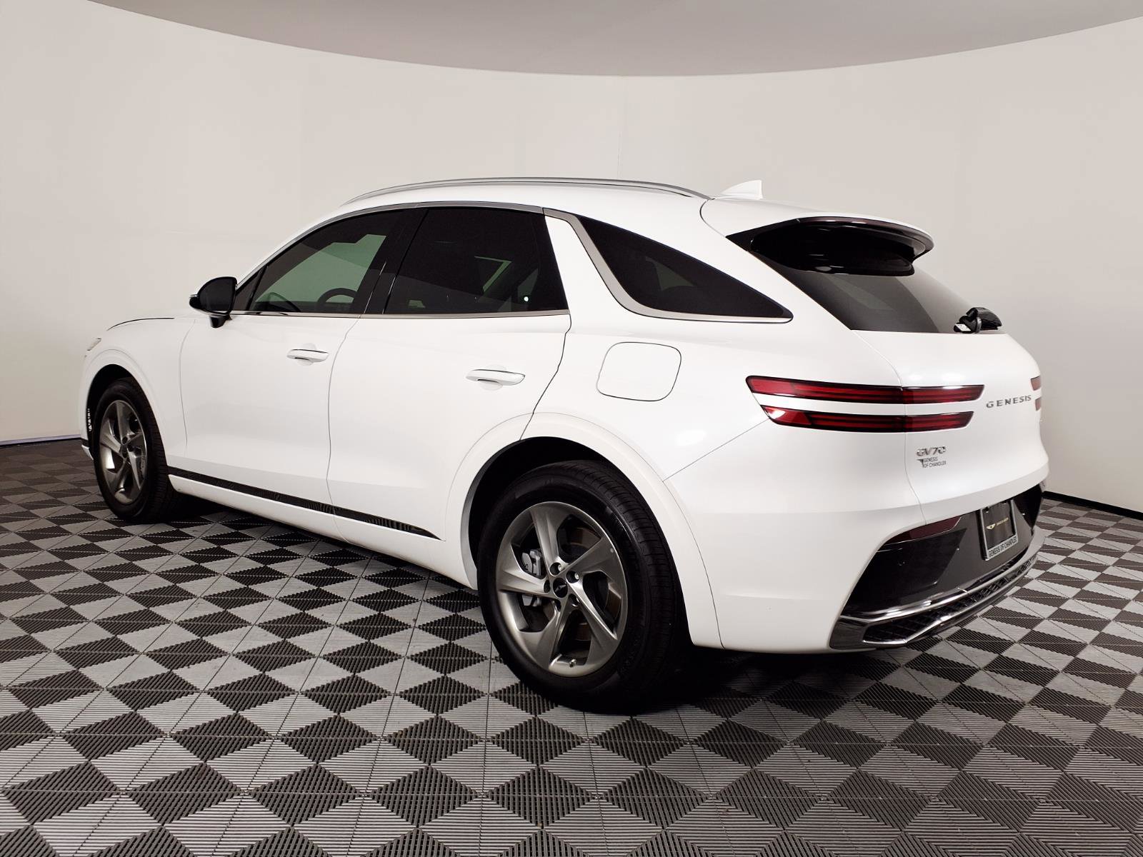 Certified 2026 Genesis GV70 2.5T Select AWD/4WD image 6