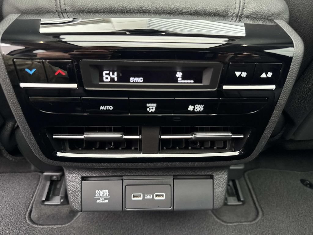 Used 2024 Acura MDX SH-AWD image 17
