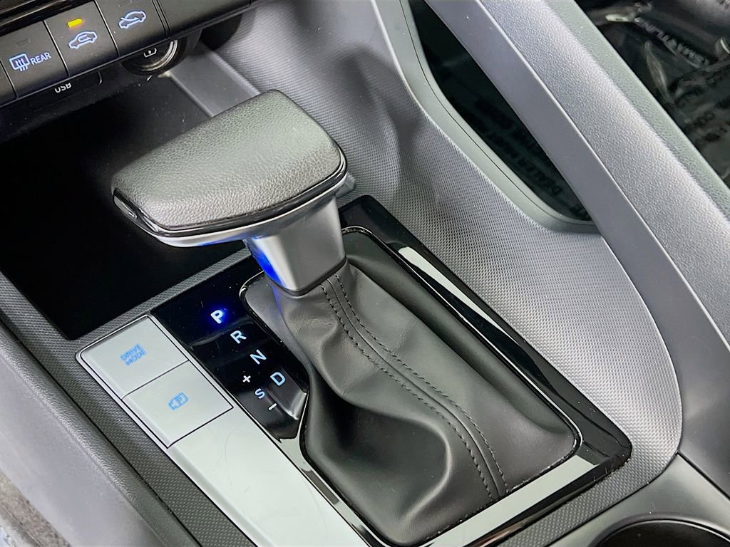 Certified 2021 Hyundai Elantra SEL FWD image 16