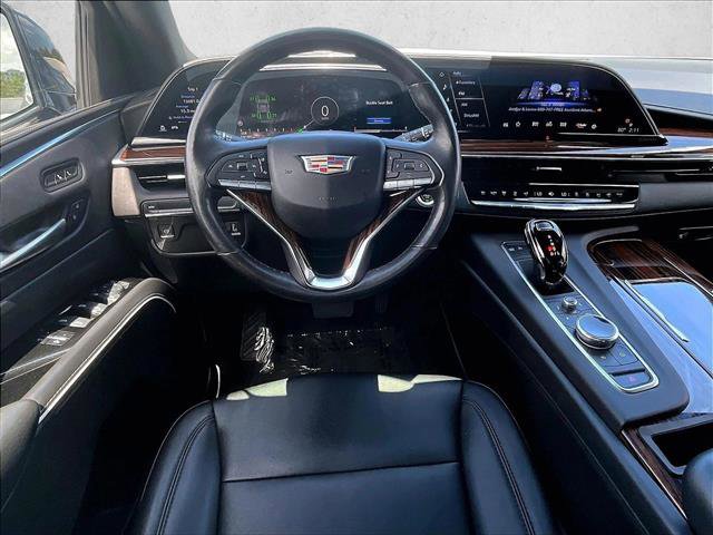 Certified 2023 Cadillac Escalade Luxury RWD image 7