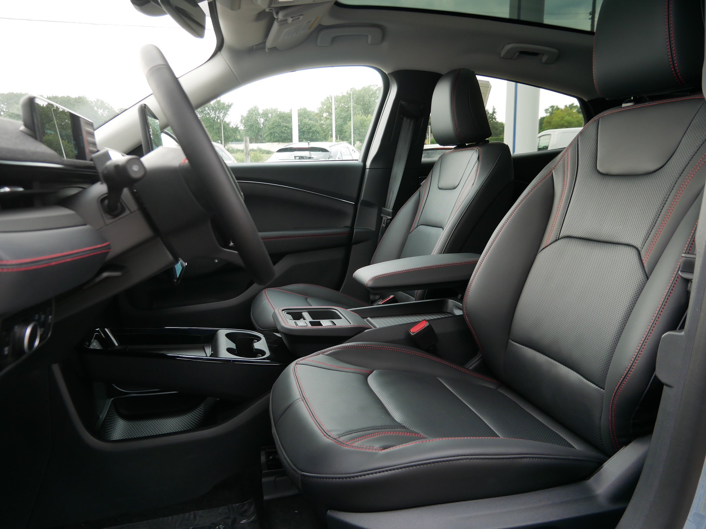 New 2026 Ford Mustang Mach-E Premium w/ Sport Appearance Package AWD/4WD image 6