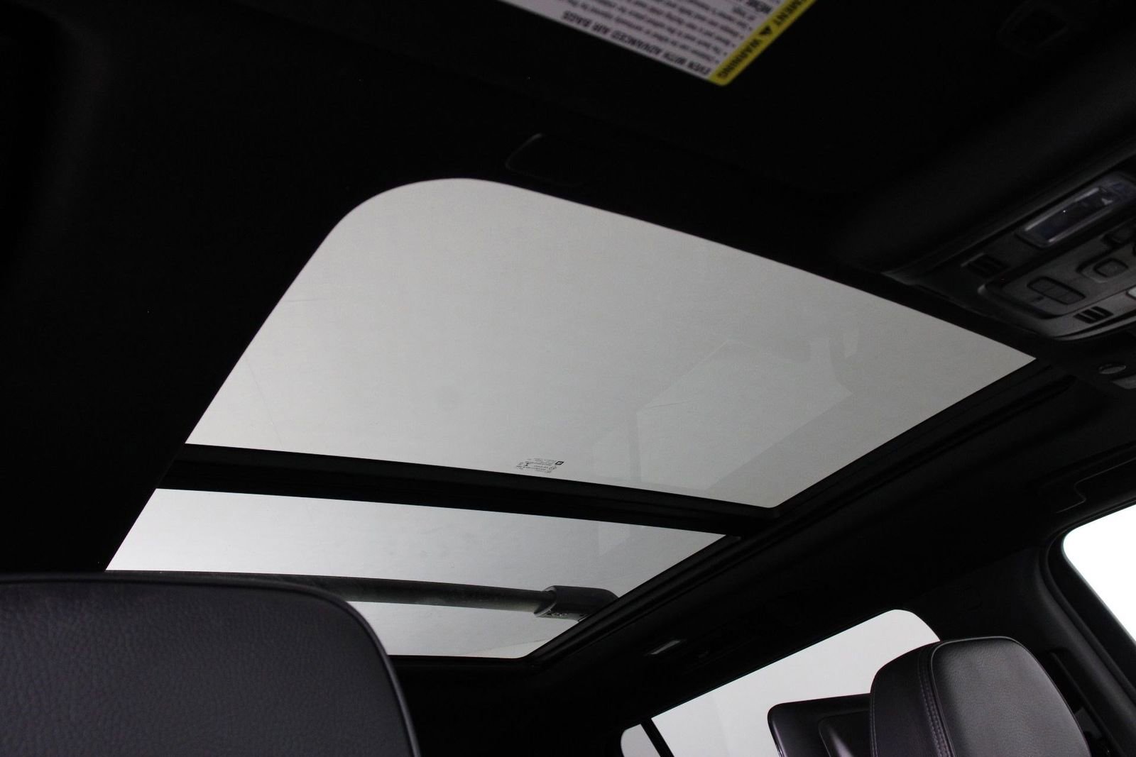 Used 2021 GMC Yukon XL Denali w/ Denali Ultimate Package image 23