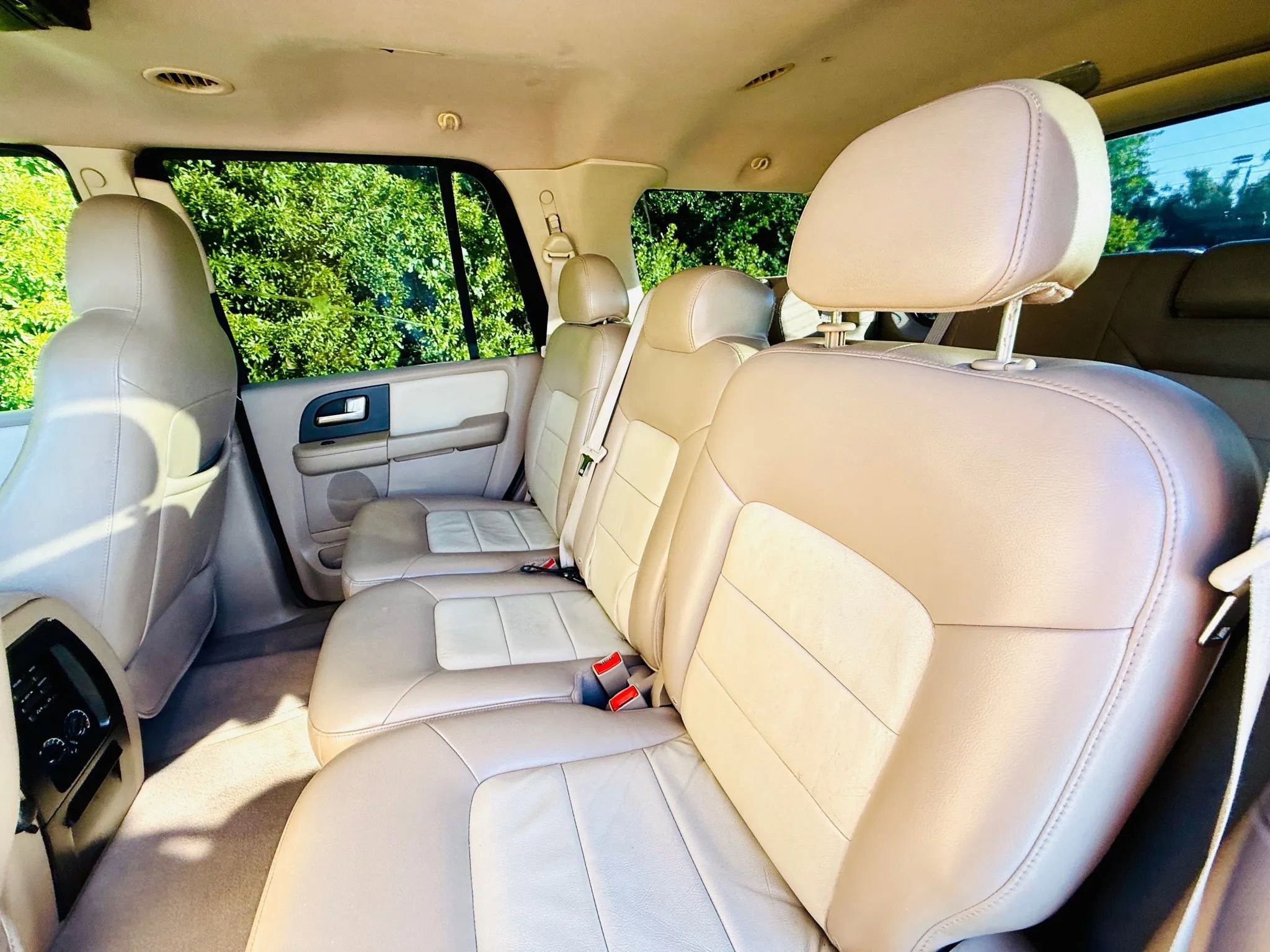 Used 2004 Ford Expedition Eddie Bauer image 54