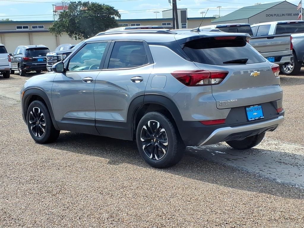 Used 2023 Chevrolet TrailBlazer LT w/ Convenience Package FWD image 3