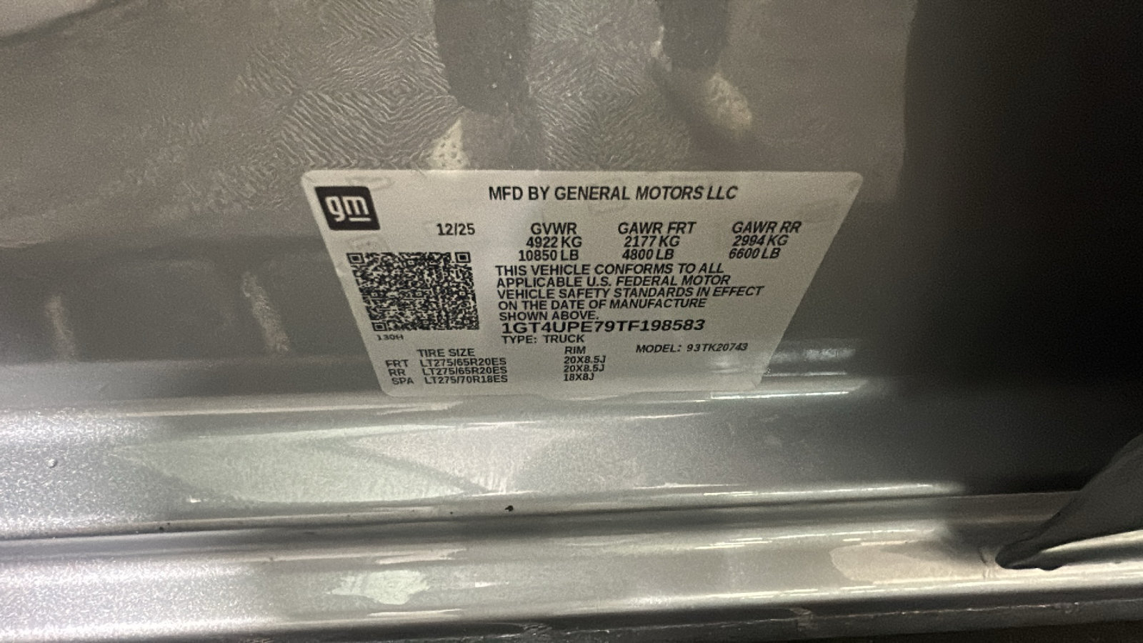 Used 2026 GMC Sierra 2500 AT4 w/ AT4 Premium Plus Package AWD/4WD image 12
