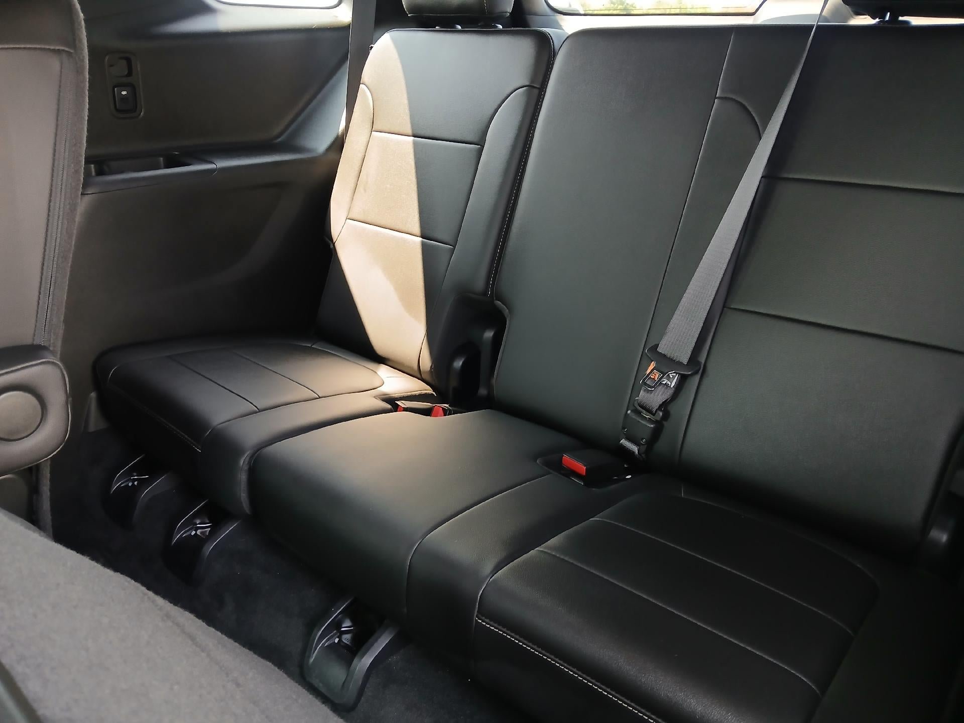 Used 2023 Chevrolet Traverse LT FWD image 17
