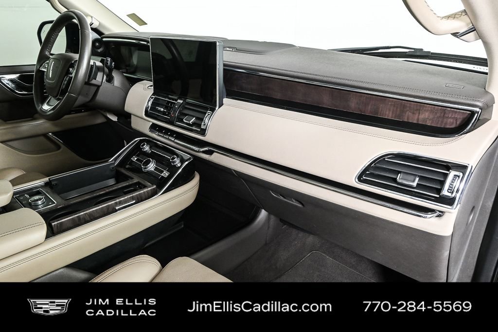 Used 2022 Lincoln Navigator Reserve image 23