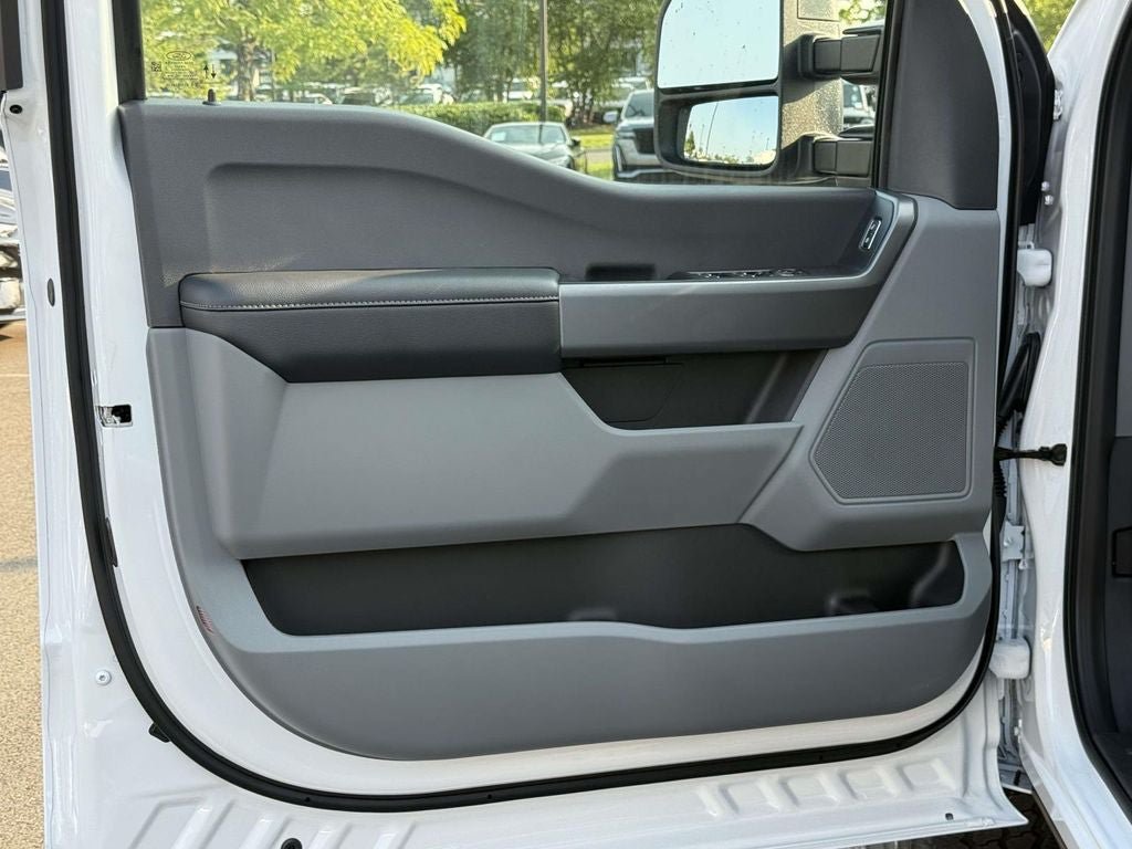 New 2026 Ford F250 XL w/ STX Appearance Package AWD/4WD image 9