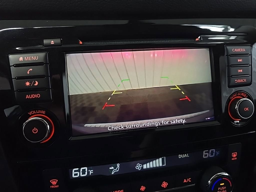 Used 2020 Nissan Rogue SV image 18