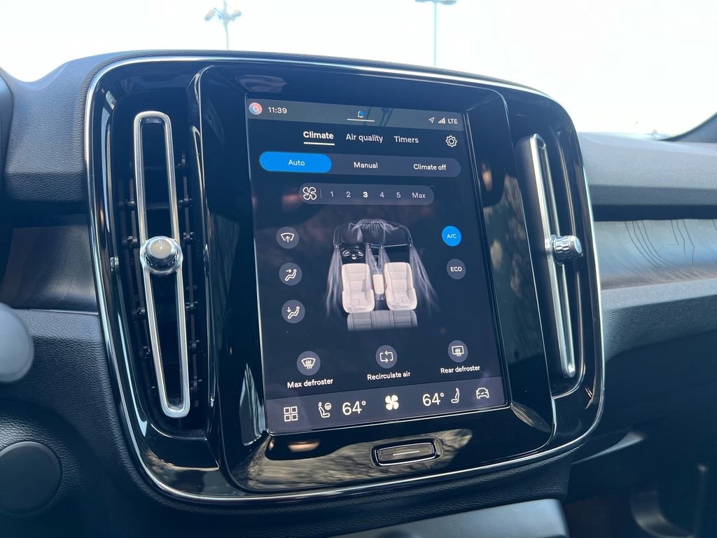 Certified 2023 Volvo C40 P8 Recharge Ultimate AWD/4WD image 17