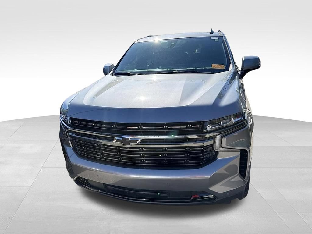 Used 2021 Chevrolet Suburban RST w/ Luxury Package AWD/4WD image 2